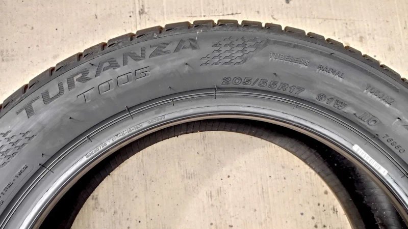 шини  205/55R17. Bridgestone . 2024р. — фото 8