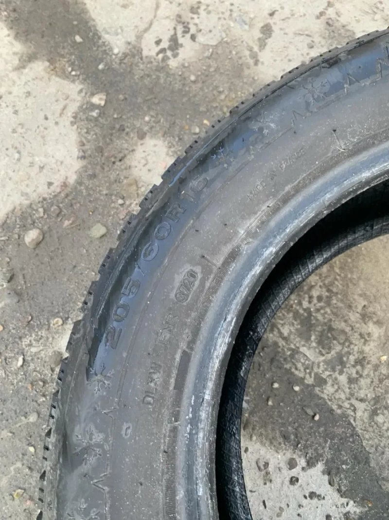 Шини 205/60 R16 пара Dunlop  зима 7мм — фото 4