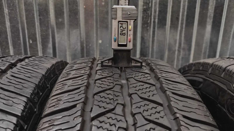 Шини 205/75R16C. Continental. 8,5мм. 2022р. Nokian. с — фото 2