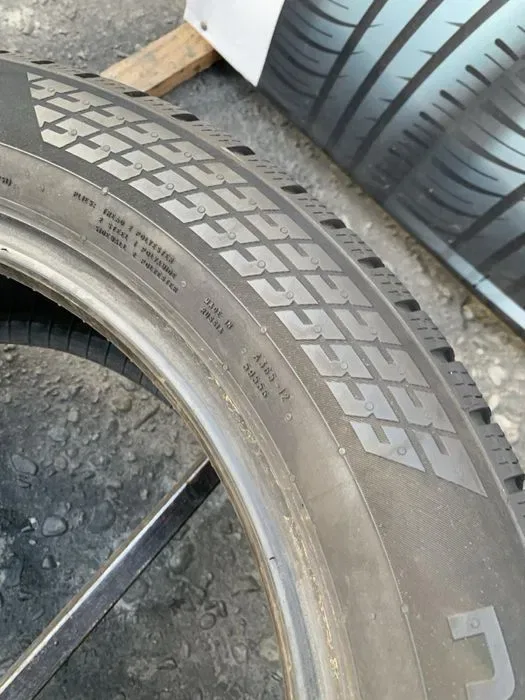 Шини  215/55 R17 Nokian зима  6/6,5 мм — фото 6