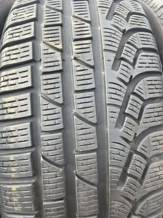Шини 215/55 R17 Pirelli зима  6-6,8 мм 215 55 17 — фото 2