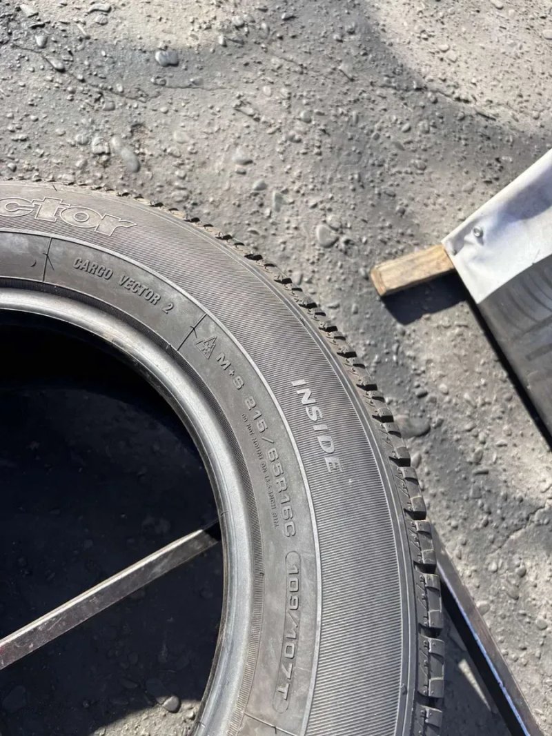 Шини 215/65 R16C Goodyear  всесезонн  2023 рік 7,5  мм — фото 5