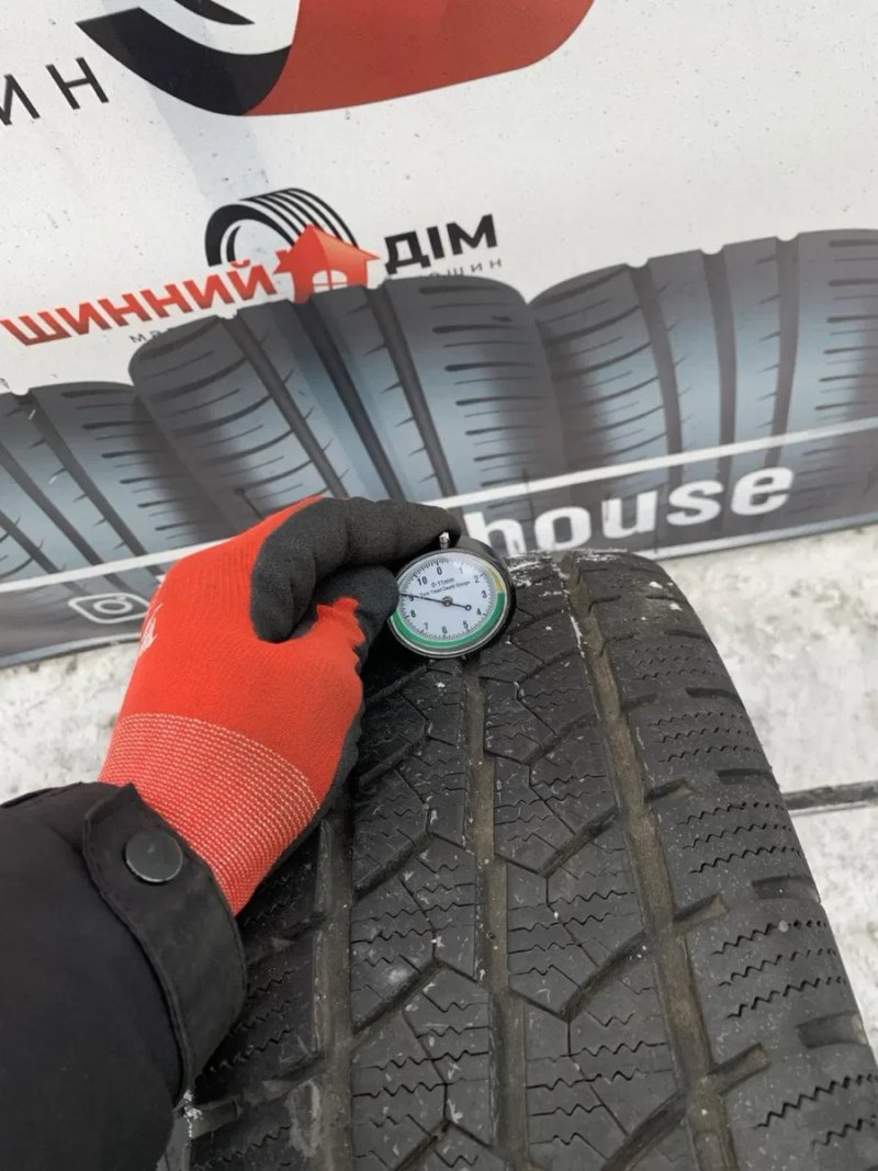 Шини 215/70 R15C одиночки Vredestein 9,7мм+Semperit 9мм — фото 6