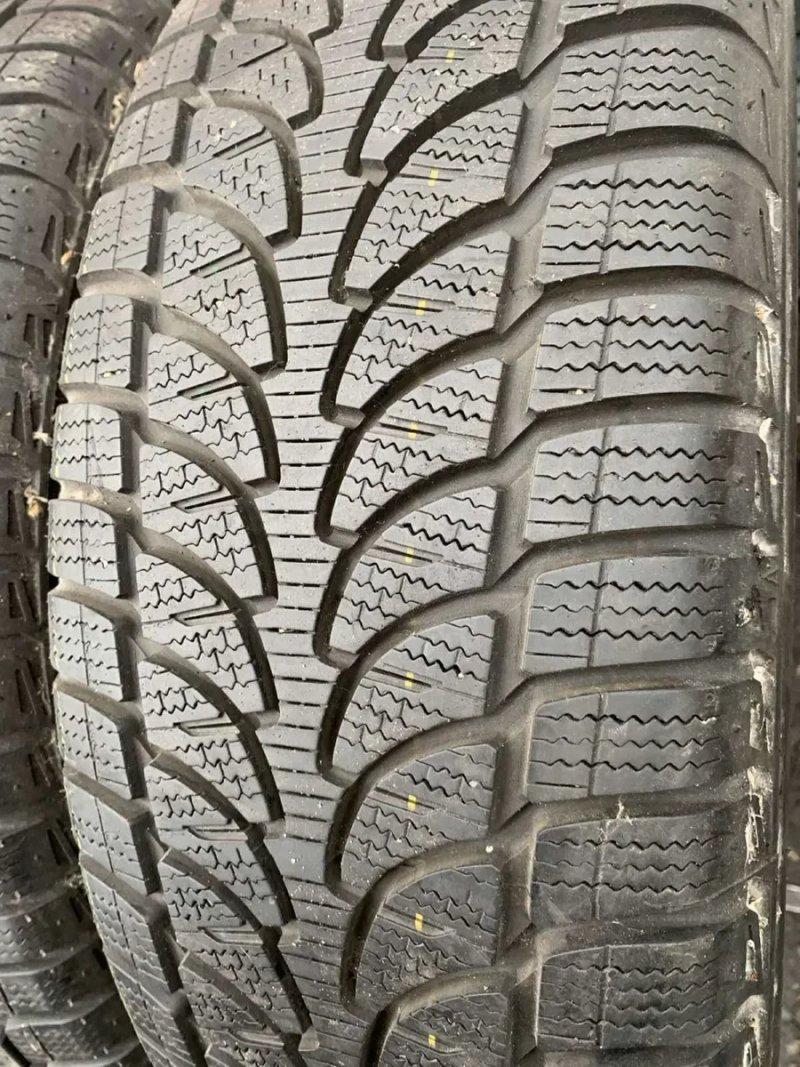 Шини 225/65R17 Bridgestone  зима 7.6/6,5мм — фото 4