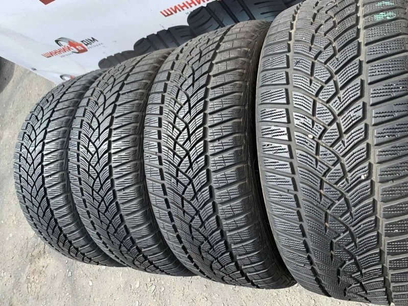 Шини 235/45 R18 Goodyear зима 6,8мм — фото 2