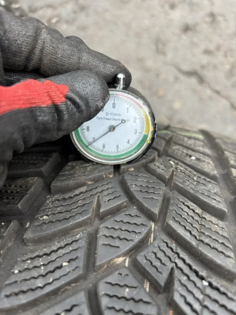 Шини 235/45 R18 Goodyear зима 6,8мм — фото 4