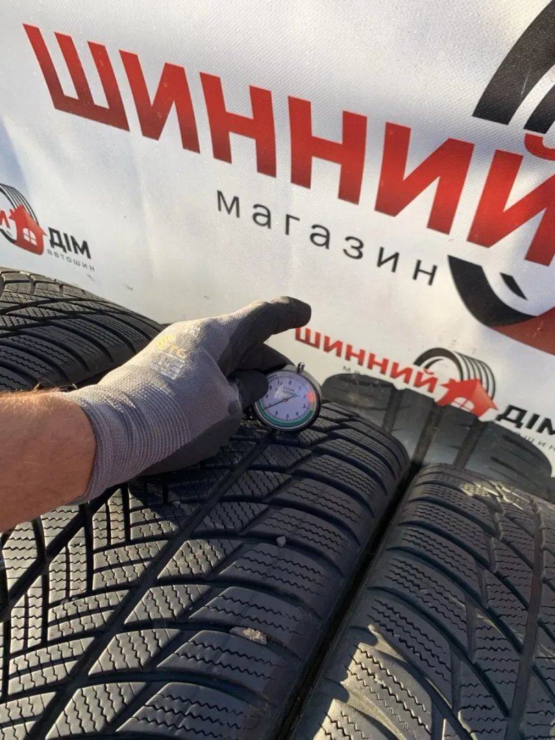 Шини 235/45 R20 пара Bridgestone  зима 6,8/7мм 235 45 20 — фото 4