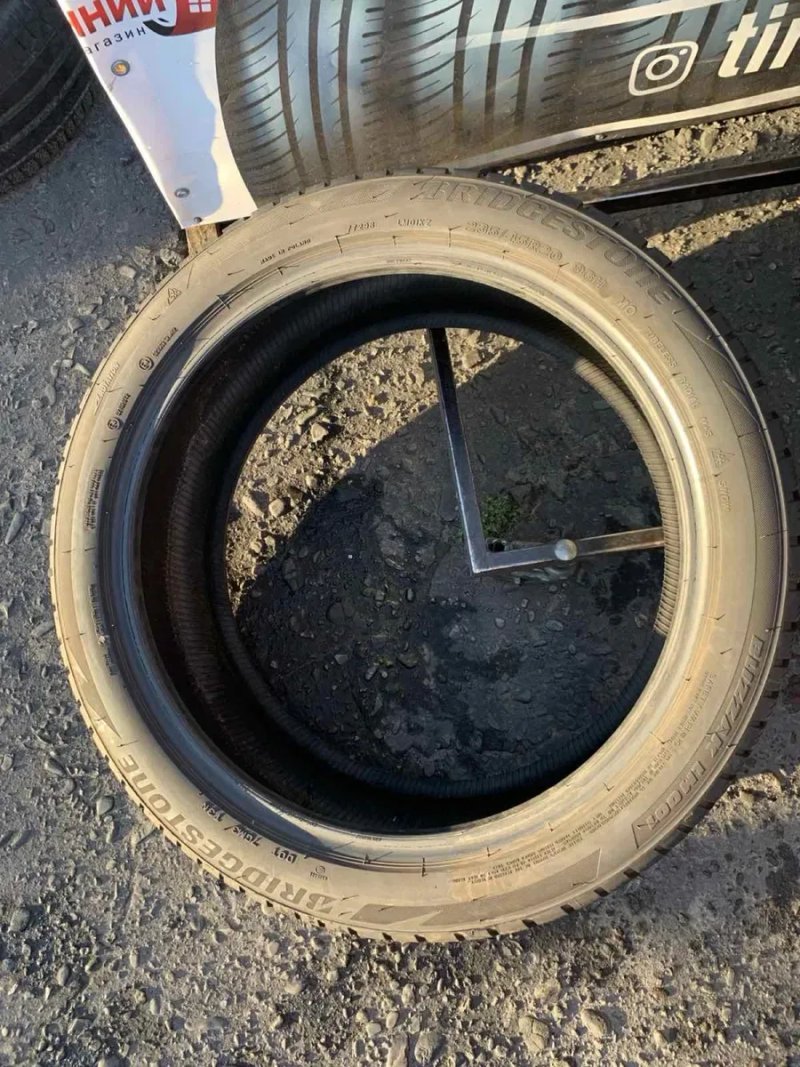 Шини 235/45 R20 пара Bridgestone  зима 6,8/7мм 235 45 20 — фото 5