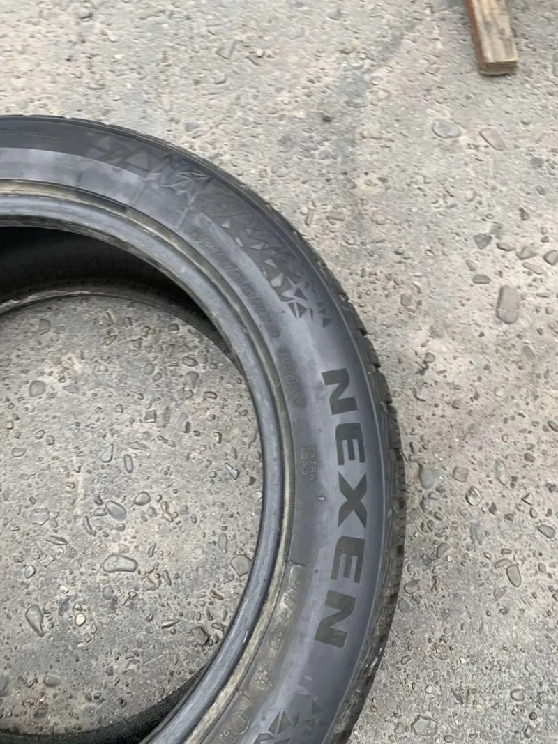 Шини  235/50 R18 Nexen 7,2-7,5мм зима — фото 3