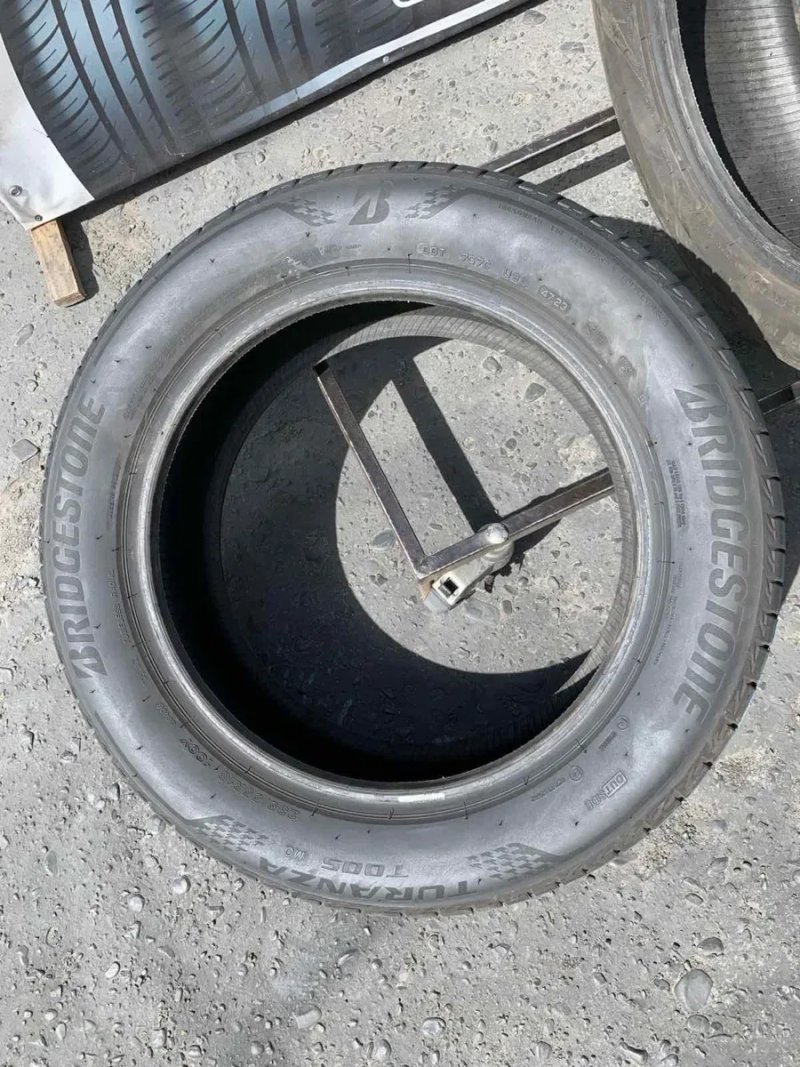 Шини 235/55 R18 Bridgestone літо 2023 рік 7/7,3 мм — фото 6