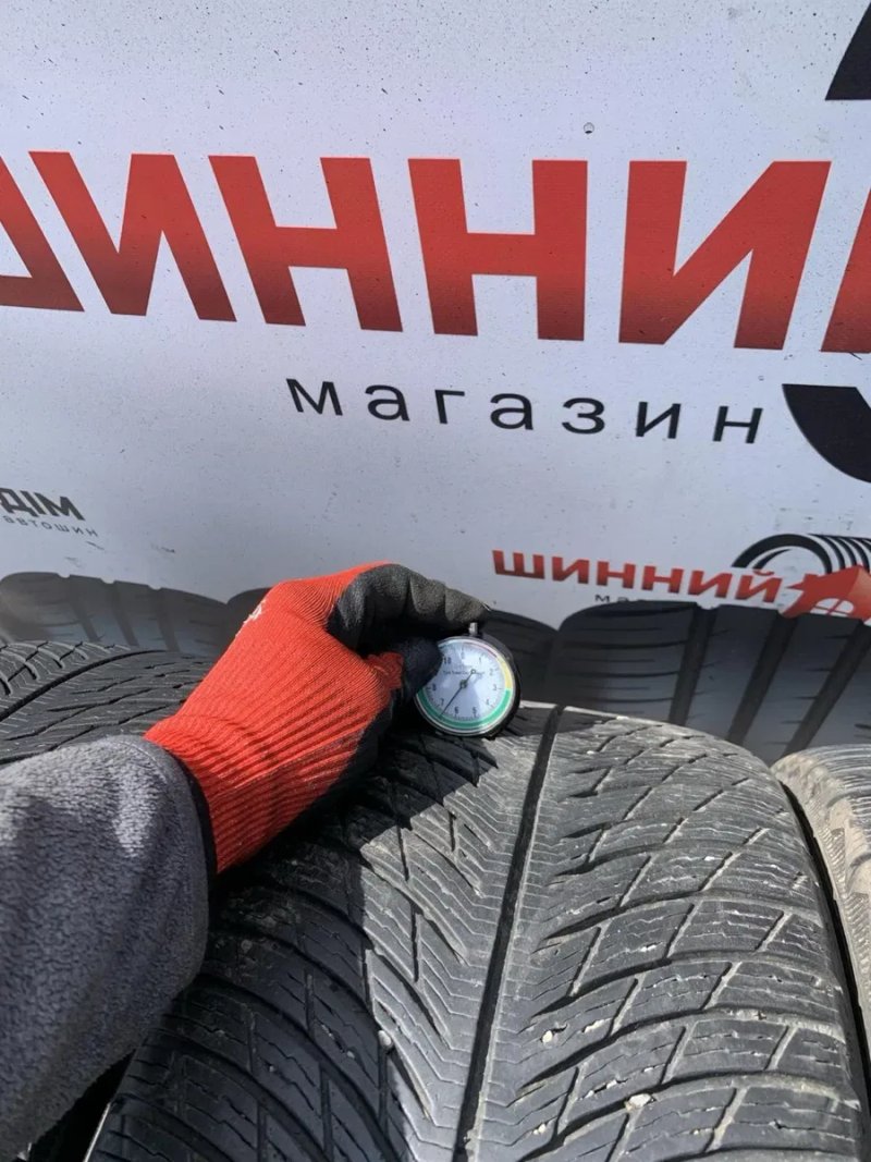 Шини 245/45 R18 Michelin 6,3-6,5мм зима — фото 4