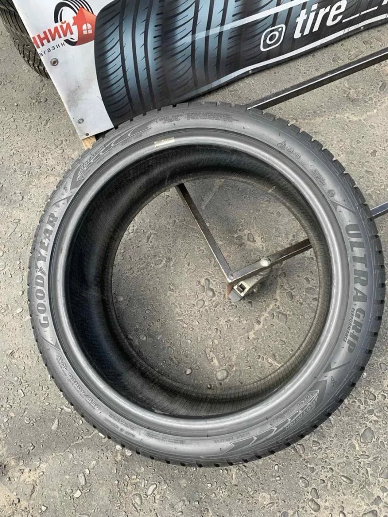 Шини 255/40 R20 пара Goodyear 7,5мм, зима — фото 7
