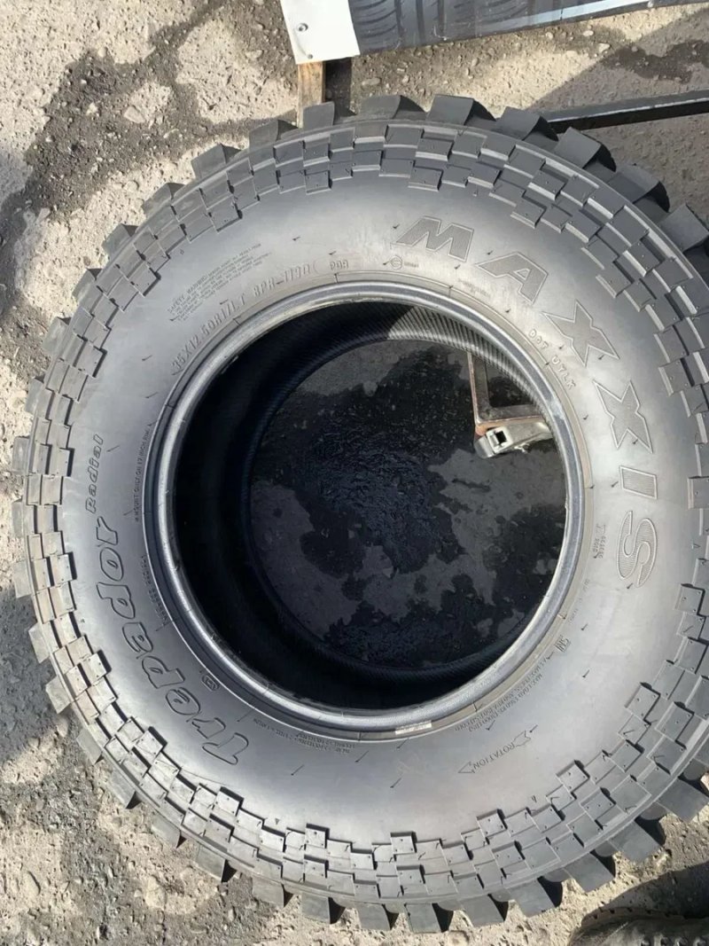 Шини  35*12.50R17LT екв розміру 315/70/17 пара Maxxis 8мм — фото 4