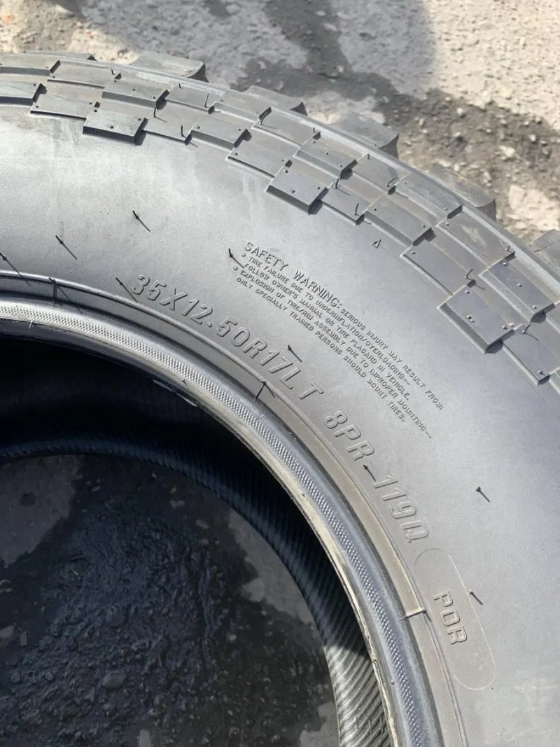 Шини  35*12.50R17LT екв розміру 315/70/17 пара Maxxis 8мм — фото 5