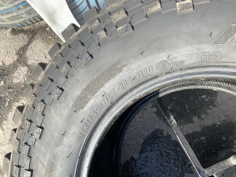 Шини  35*12.50R17LT екв розміру 315/70/17 пара Maxxis 8мм — фото 7