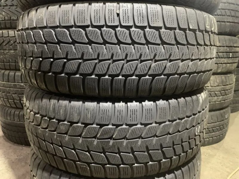 Шини б/у зима 235/60 R17 Bridgestone LM-25 4x4 — фото 2