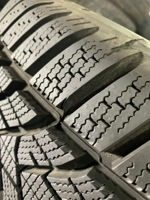 Шини б/у зимові 215/65 16 Dunlop Winter Sport 5 — фото 2