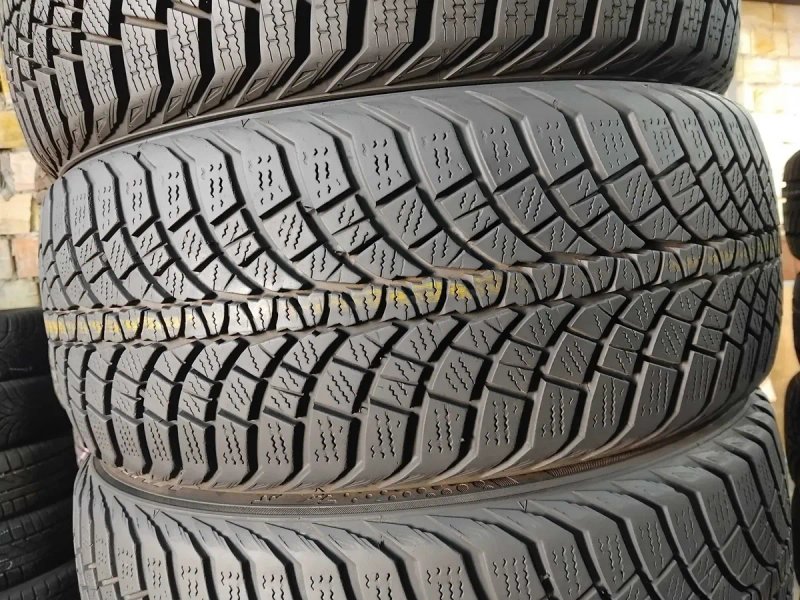 Шини бу 215/50 R17 Kumho WinterCraft WP71 Комплект Зима — фото 3