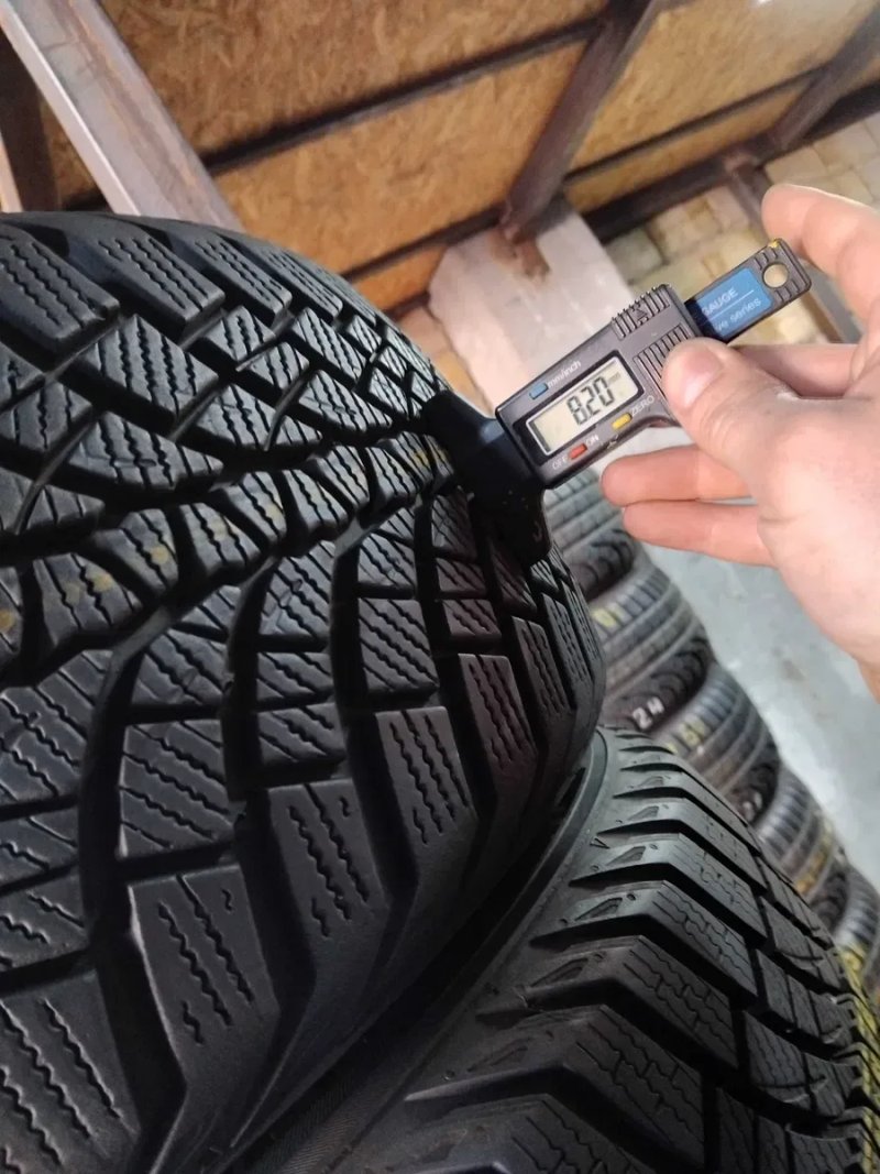 Шини бу 215/50 R17 Kumho WinterCraft WP71 Комплект Зима — фото 6