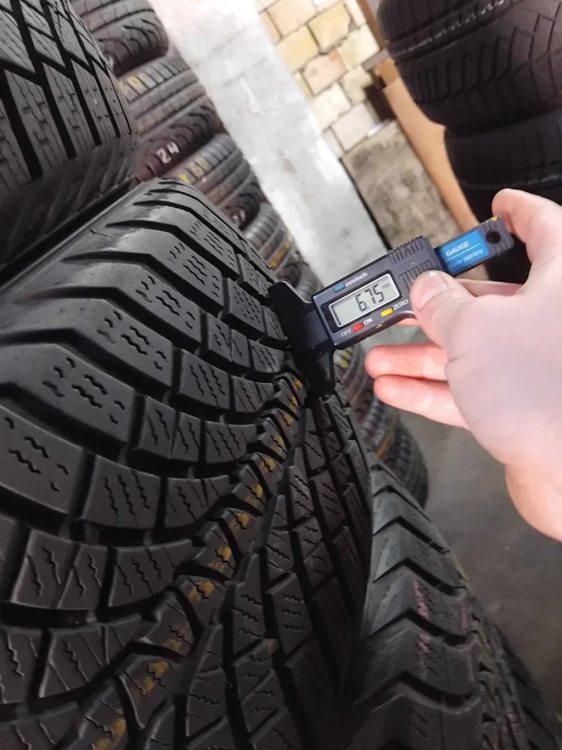 Шини бу 215/50 R17 Kumho WinterCraft WP71 Комплект Зима — фото 7
