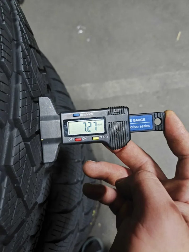 Шини бу 215/65 R17 Pirelli Scorpion Winter Комплект Зима — фото 6