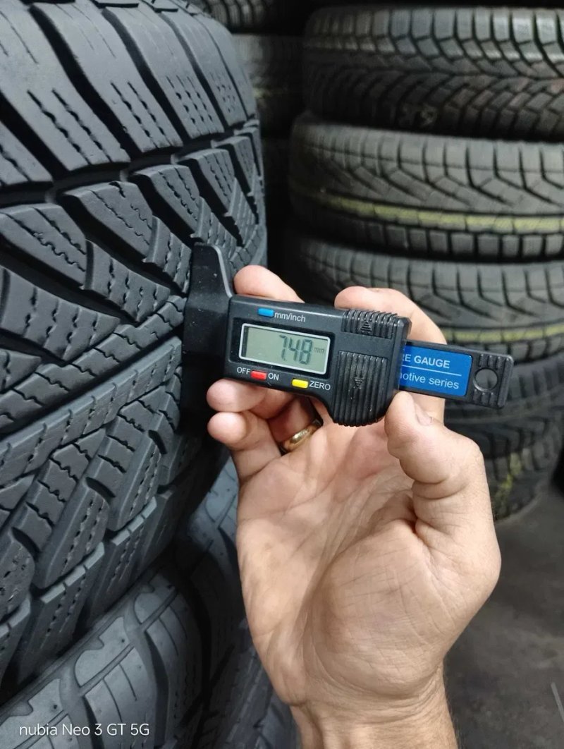 Шини бу 225/55 R17 Goodyear UltraGrip Performance Комплект Пара Зима — фото 7