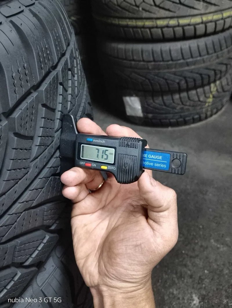 Шини бу 225/55 R17 Goodyear UltraGrip Performance Комплект Пара Зима — фото 8