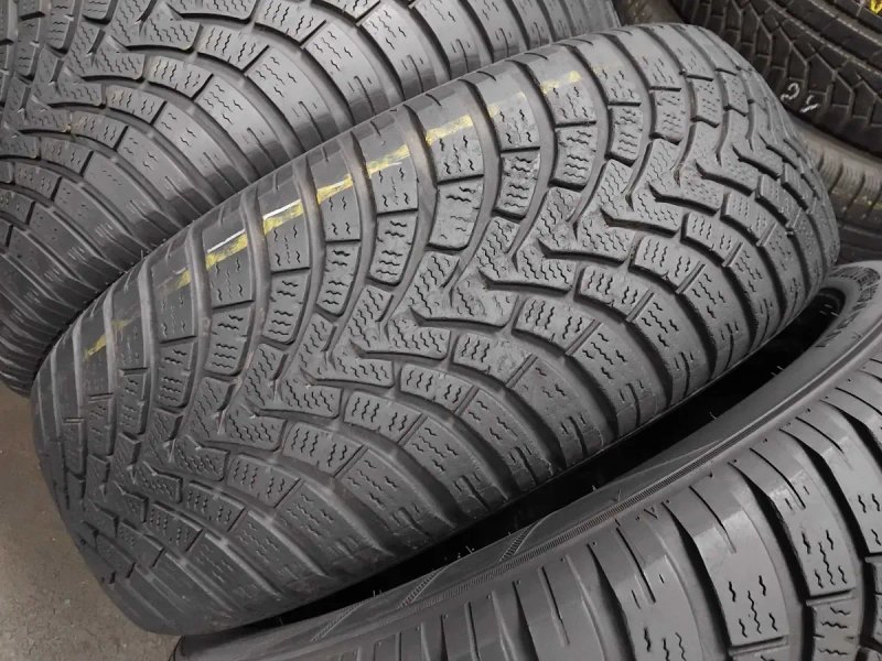 Шини бу 225/60 R17 Falken Eurowinter HS01 SUV Комплект Зима — фото 3