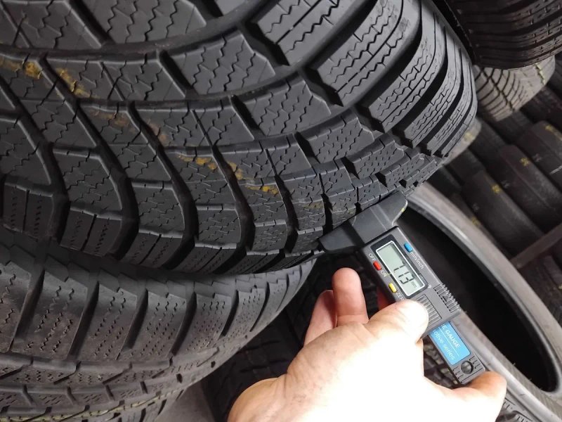 Шини бу 225/65 R17 Bridgestone Blizzak LM005 Комплект Зима — фото 6