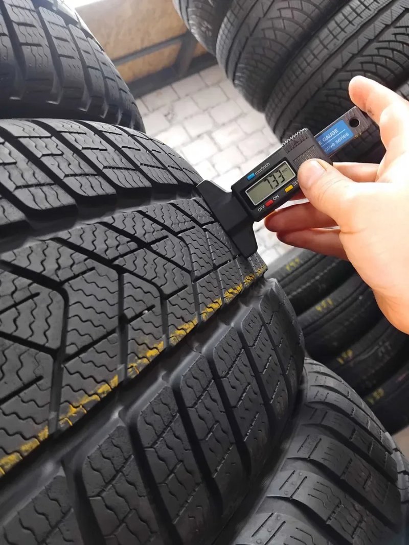 Шини бу 235/45 R18 Pirelli Sottozero 3 Комплект Зима — фото 7