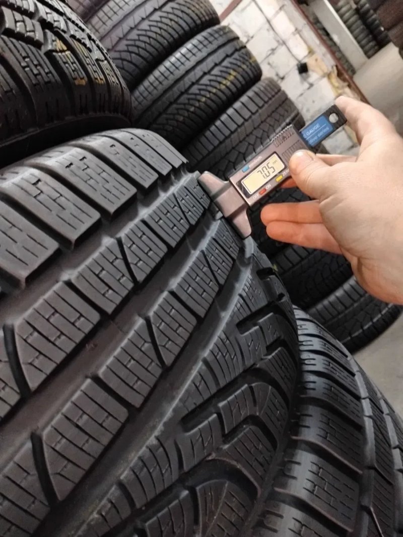Шини бу 235/45 R18 Pirelli Sottozero Winter 240 Комплект Зима — фото 7