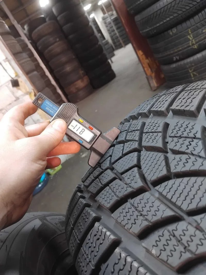 Шини бу 235/55 R19 Goodyear Ultra Grip Perf + Пара Зима  2024року — фото 5