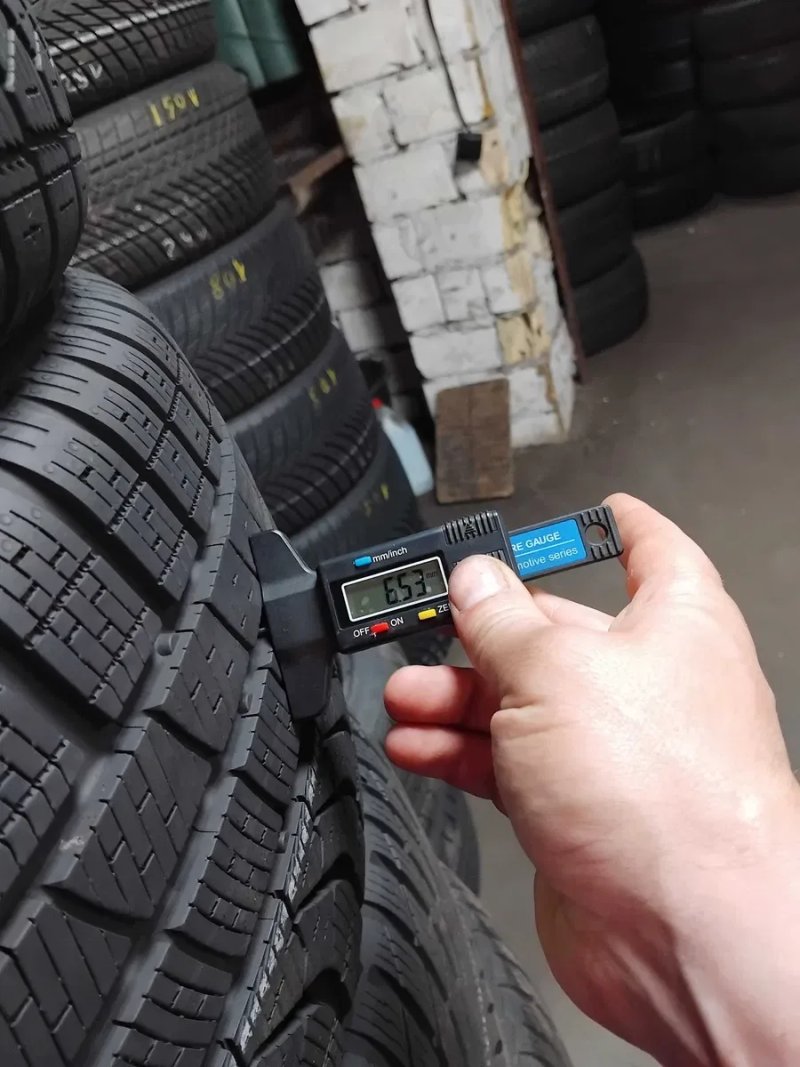 Шини бу 245/40 R19 Pirelli P Zero Winter Пара Зима — фото 5