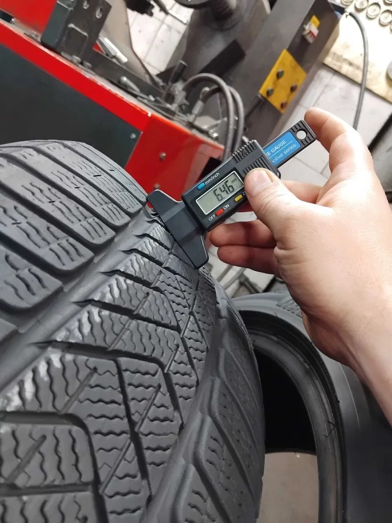 Шини бу 245/40 R19 Pirelli Sottozero Winter Ran Flat Комплект Зима — фото 7