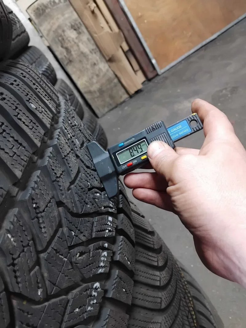 Шини бу 245/45 R18 Dunlop Winter Sport 5 Комплект Зима — фото 7