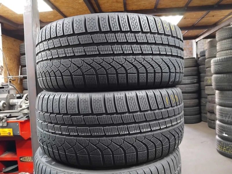 Шини бу 255/40 R19 Pirelli P Zero Winter Пара Зима — фото 3