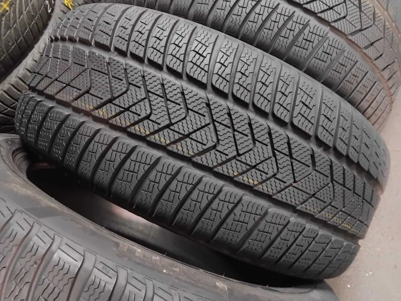 Шини бу 275/45 R10 Pirelli Sottozero Winter Ran Flat Комплект Зима — фото 2