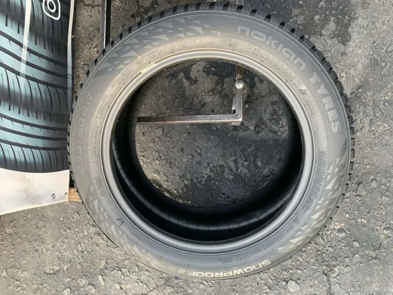 Шини нові  235/50 R17 Nokian зима 2023 рік — фото 3