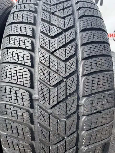 Шини нові 235/60 R17 Pirelli зима