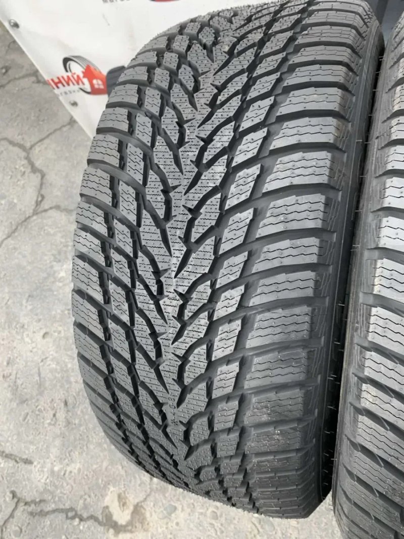 Шини нові 245/45 R17 Nokian зима, 2023року — фото 3