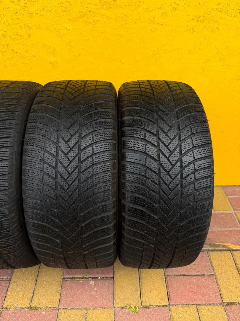 Шини Резина 245.45 R18 Bridgestone Fulda Зима — фото 5