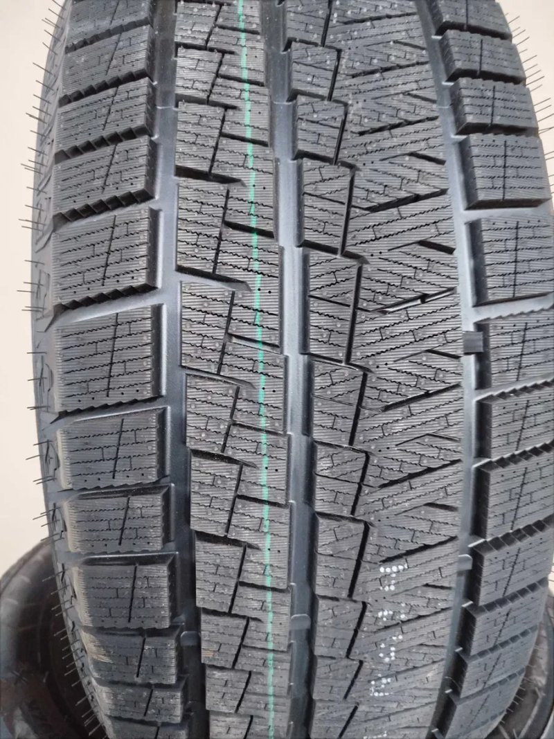 Шини різношир 245/40R19 275/35R19 Habilead AW33 | BMW 5 G30 F10, Mercedes E w213 s213, CLS CLE | нові зимові комплект 2026р — фото 3