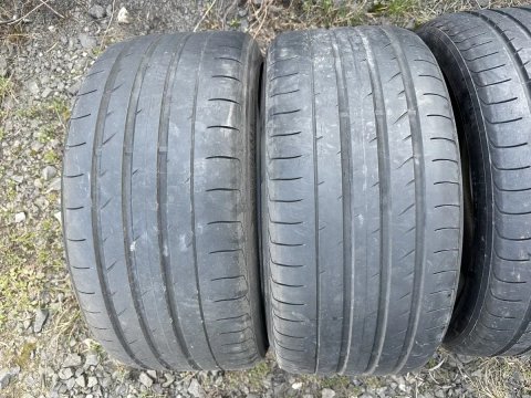 Шини Yokohama ADVAN Sport v105 275/35 20