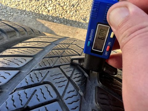 Шини зима 245/45 R18 Pirelli резина комплект