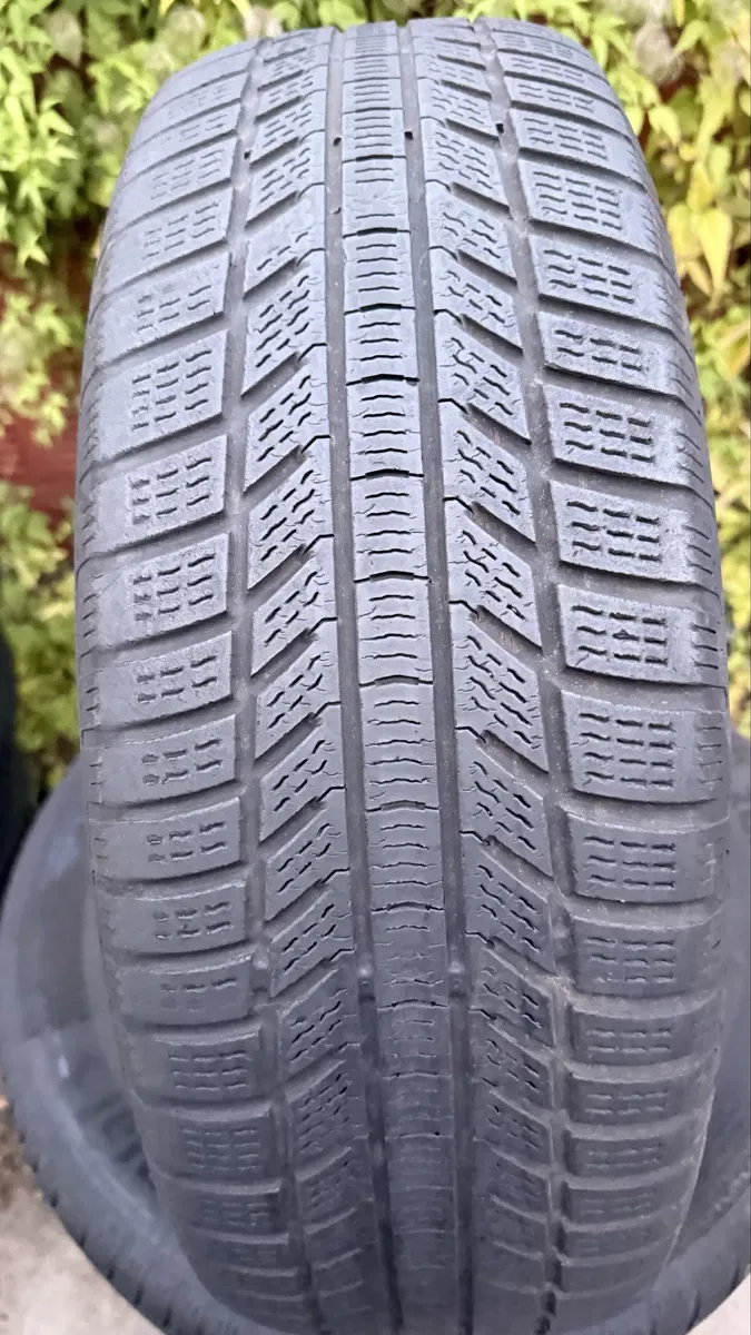 Шини зимові 215/65 r17 Continental 22 рік ціна за комплект — фото 4