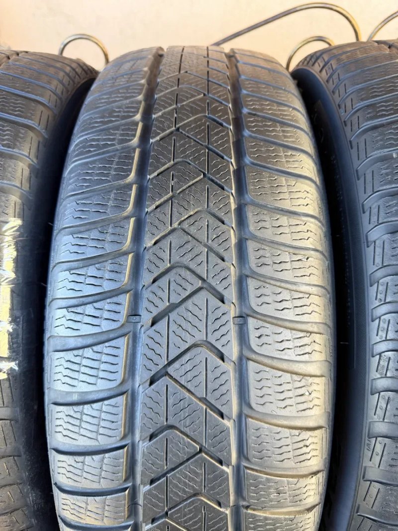 Шини зимові 225/60 R18 (104H) Pirelli Sottozero3 — фото 4