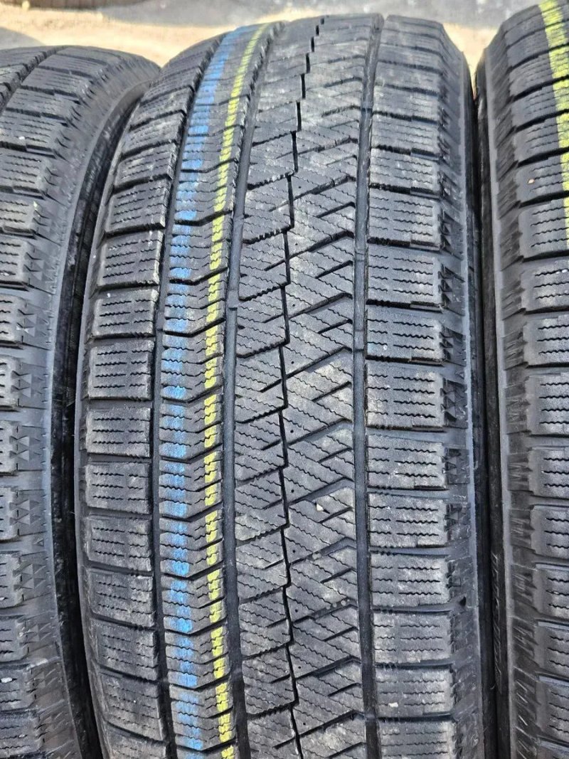 Шины БУ 205 60 R 16 Bridgestone blizzak vrx2 Зима Комплект резина — фото 3