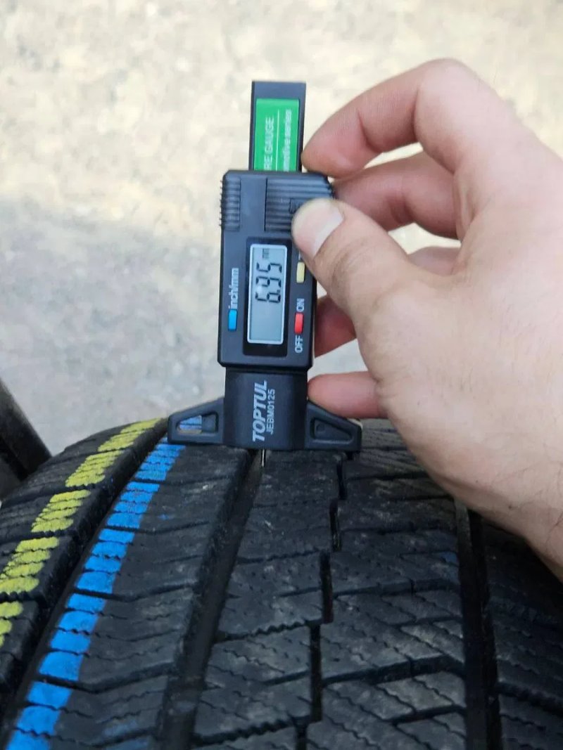 Шины БУ 205 60 R 16 Bridgestone blizzak vrx2 Зима Комплект резина — фото 4