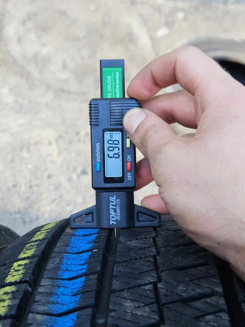 Шины БУ 205 60 R 16 Bridgestone blizzak vrx2 Зима Комплект резина — фото 6