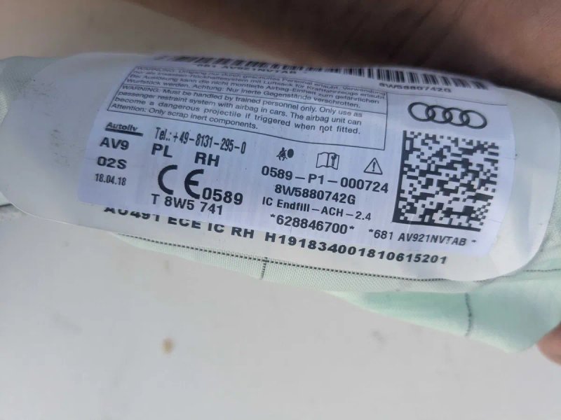 Шторка безпеки Audi A4 B9 Подушка Штора безопасності ліва права Ауді А4 Б9 8W5880741G 8W5880742G — фото 5